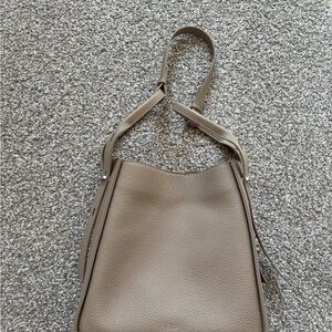 Elegant Taupe Leather Shoulder Bag